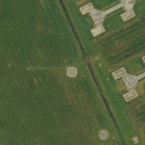 Aerial tile for 2LS0