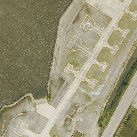 Aerial tile for 4LA4